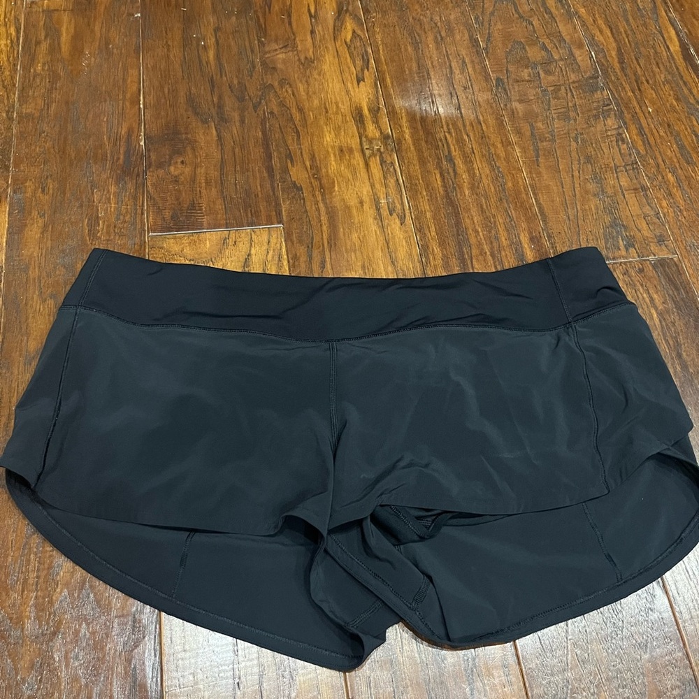 Lululemon Speed Up shorts